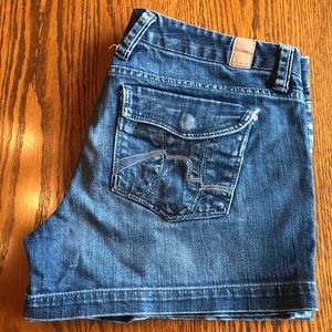 Women’s Maurice’s Denim Jean Shorts in Size 9/10